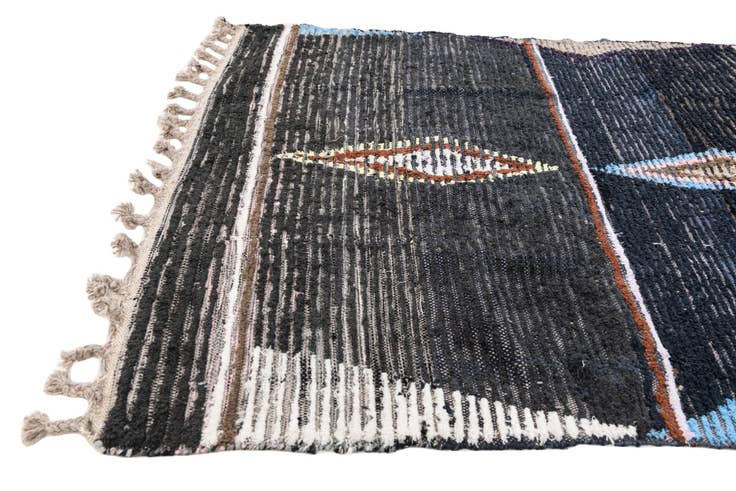 Detail image of 4' 2 x 6' 4 Hand Knotted Moroccan Wool Rug