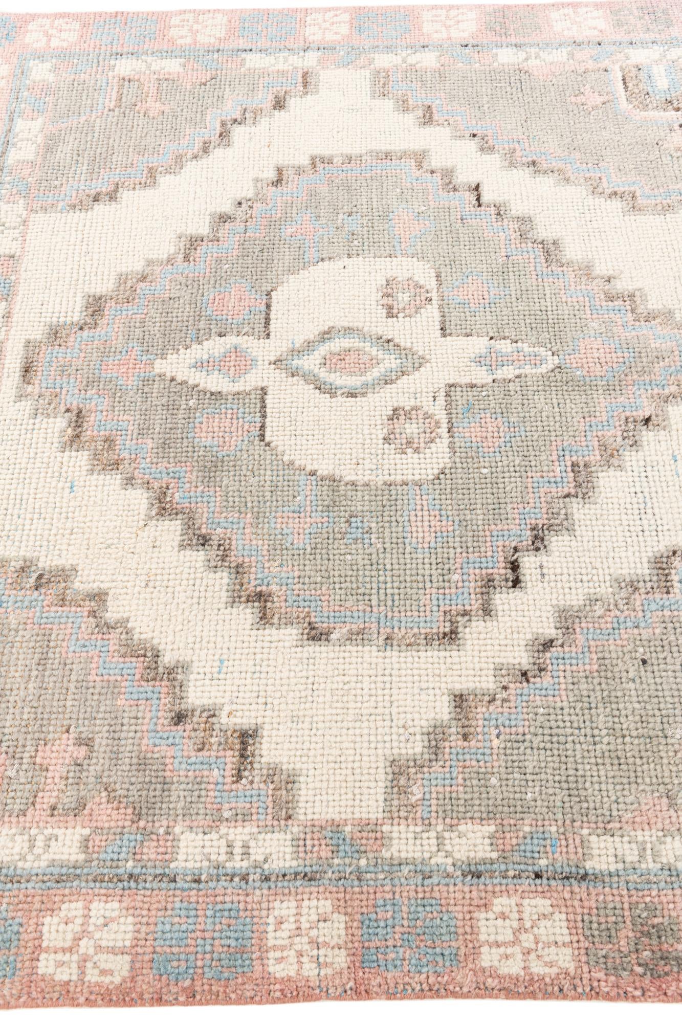 6' x 9' 8 Hand Knotted Moroccan Wool Rug