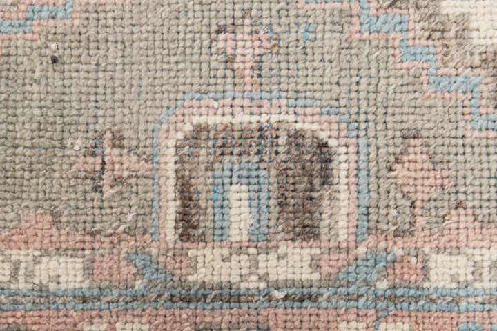 6' x 9' 8 Hand Knotted Moroccan Wool Rug