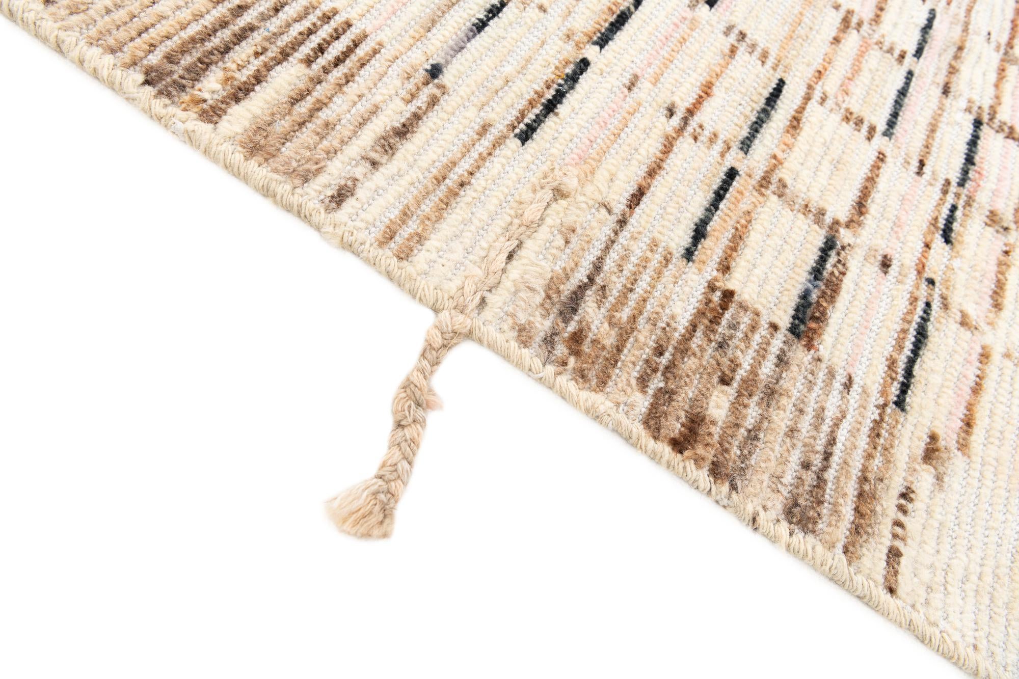 4' x 6' 1 Hand Knotted Moroccan Wool Rug
