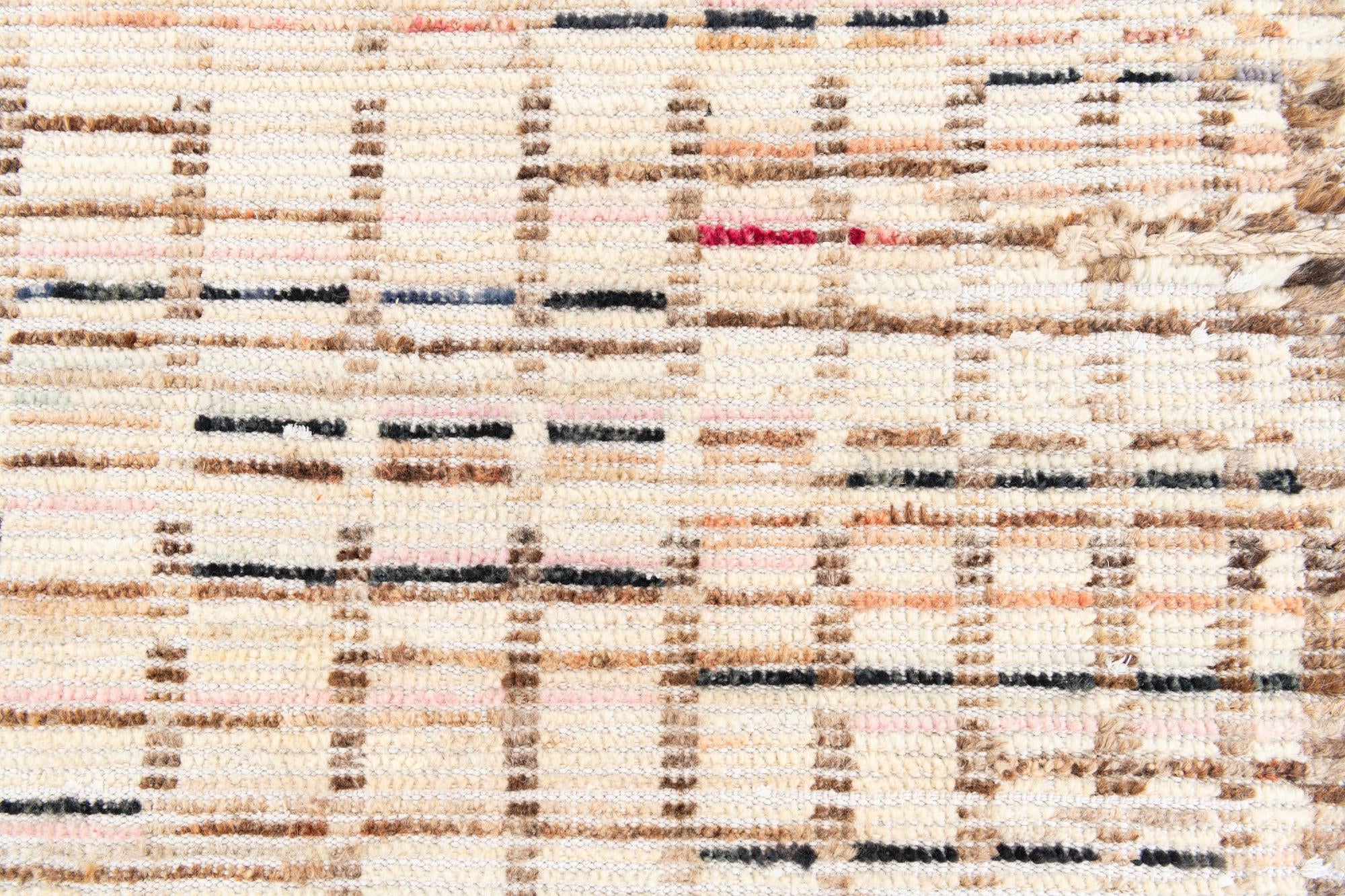 4' x 6' 1 Hand Knotted Moroccan Wool Rug