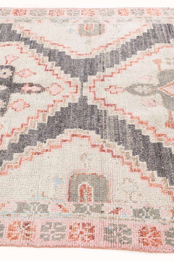 5' 9 x 9' 7 Hand Knotted Moroccan Wool Rug