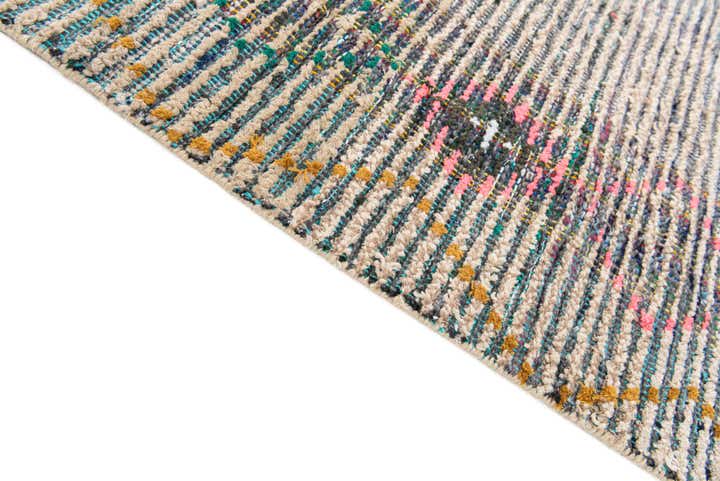 5' 5 x 8' 1 Hand Knotted Moroccan Wool Rug