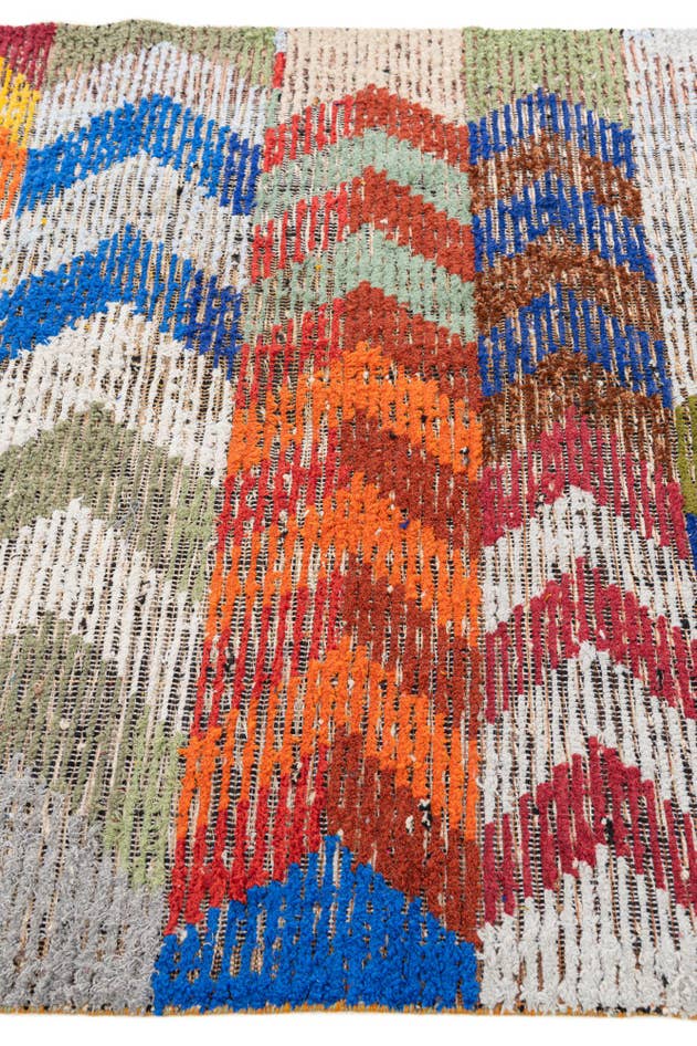 Detail image of 4' 9 x 7' 8 Hand Knotted Moroccan Wool Rug