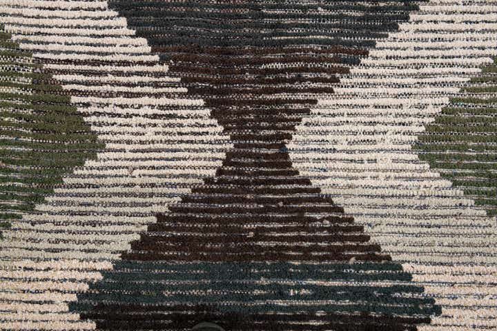 5' 7 x 8' Hand Knotted Moroccan Wool Rug