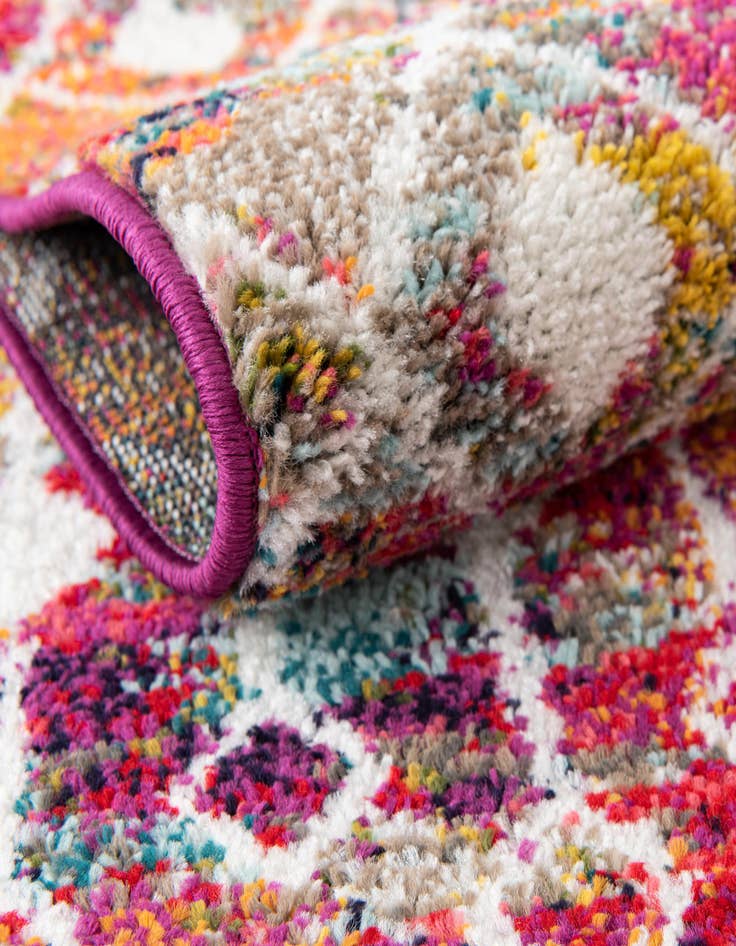 Detail image of 9' x 12' Moroccan Trellis Rug