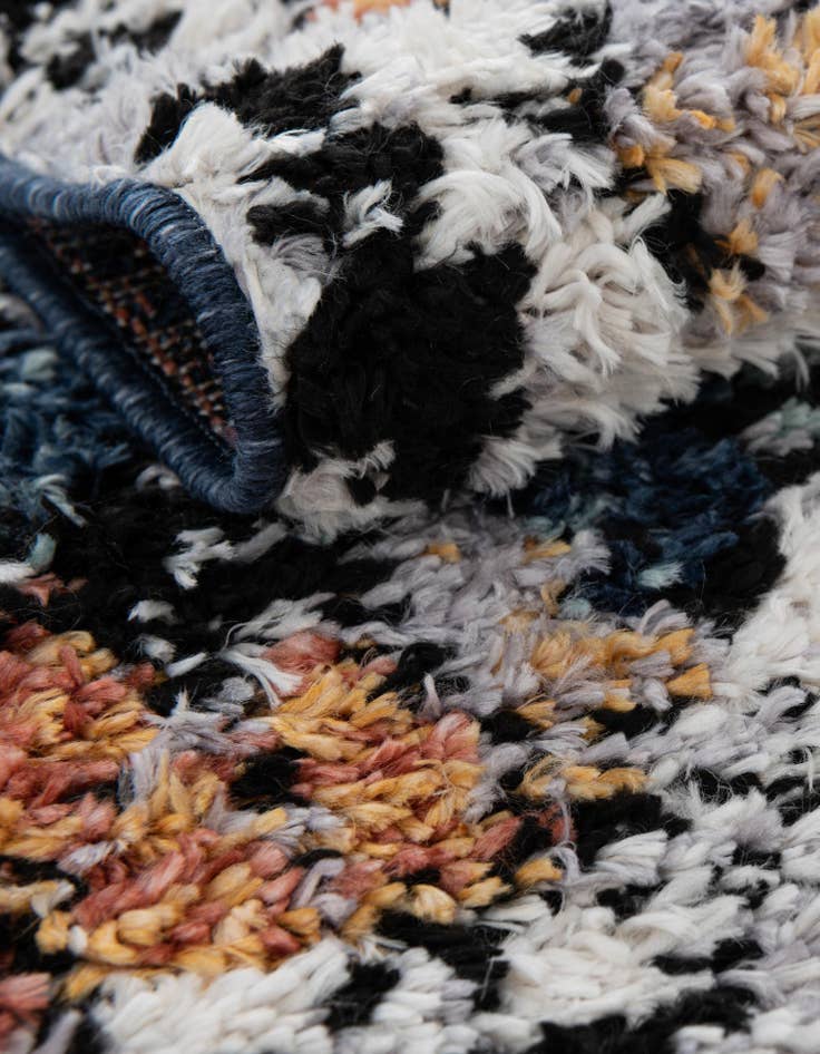 Detail image of 4' x 6' Morocco Rug