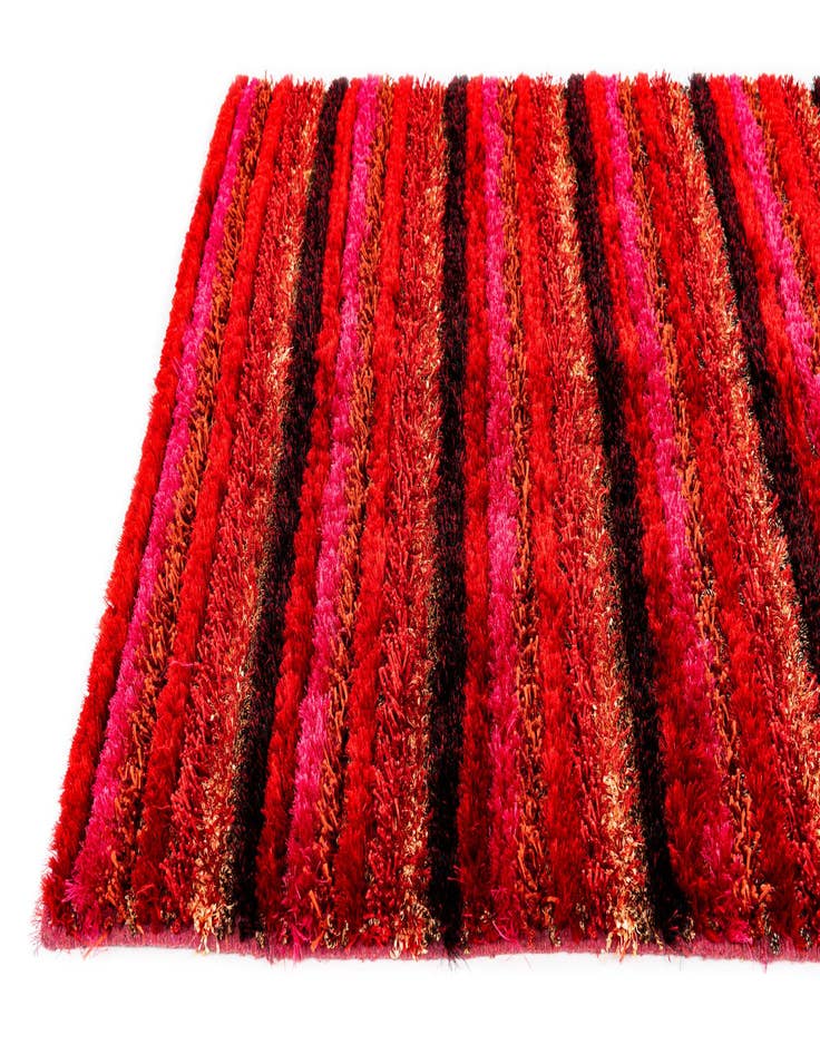 Detail image of 5' x 6' 6 Multi-Tone Shag Rug