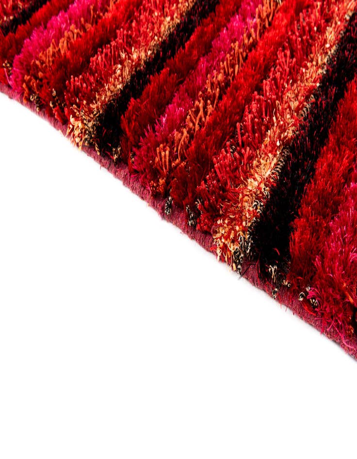 Detail image of 5' x 6' 6 Multi-Tone Shag Rug