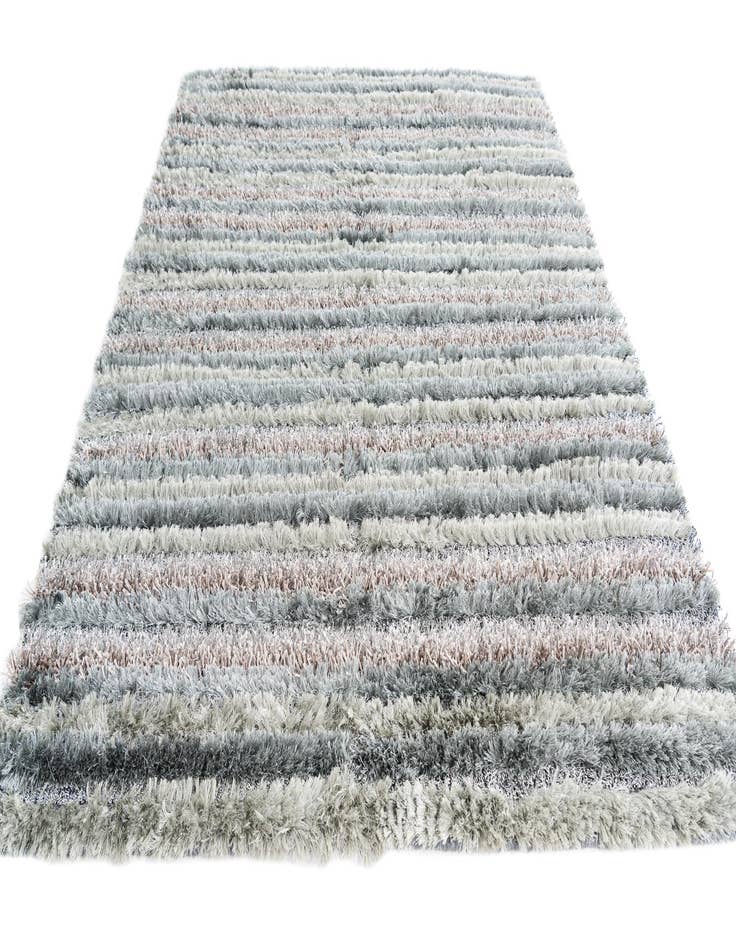 Detail image of 5' x 6' 7 Multi-Tone Shag Rug