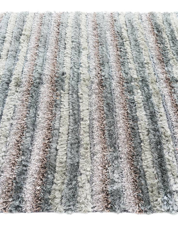 Detail image of 5' x 6' 7 Multi-Tone Shag Rug