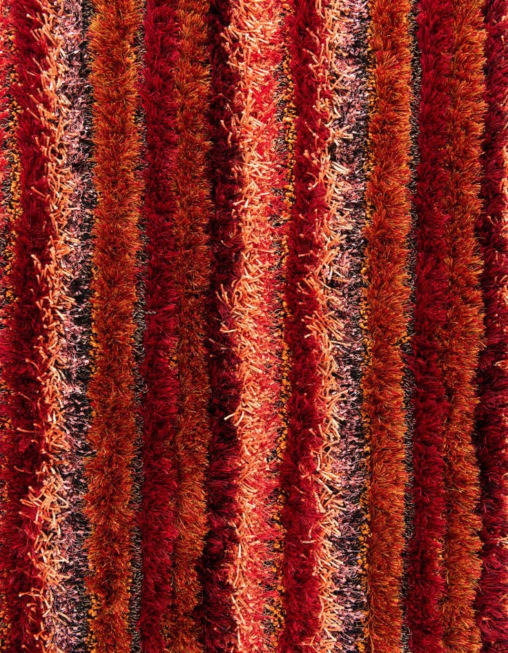 Detail image of 5' 6 x 7' 6  Hand Knotted Multi-Tone Shag Rug