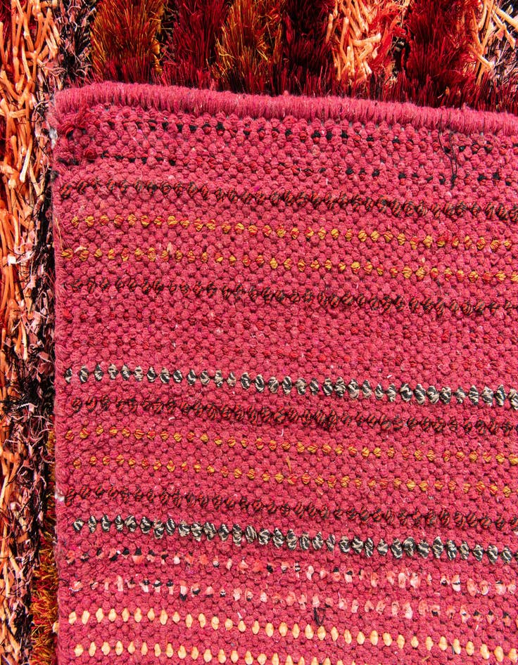 Detail image of 5' 6 x 7' 6  Hand Knotted Multi-Tone Shag Rug