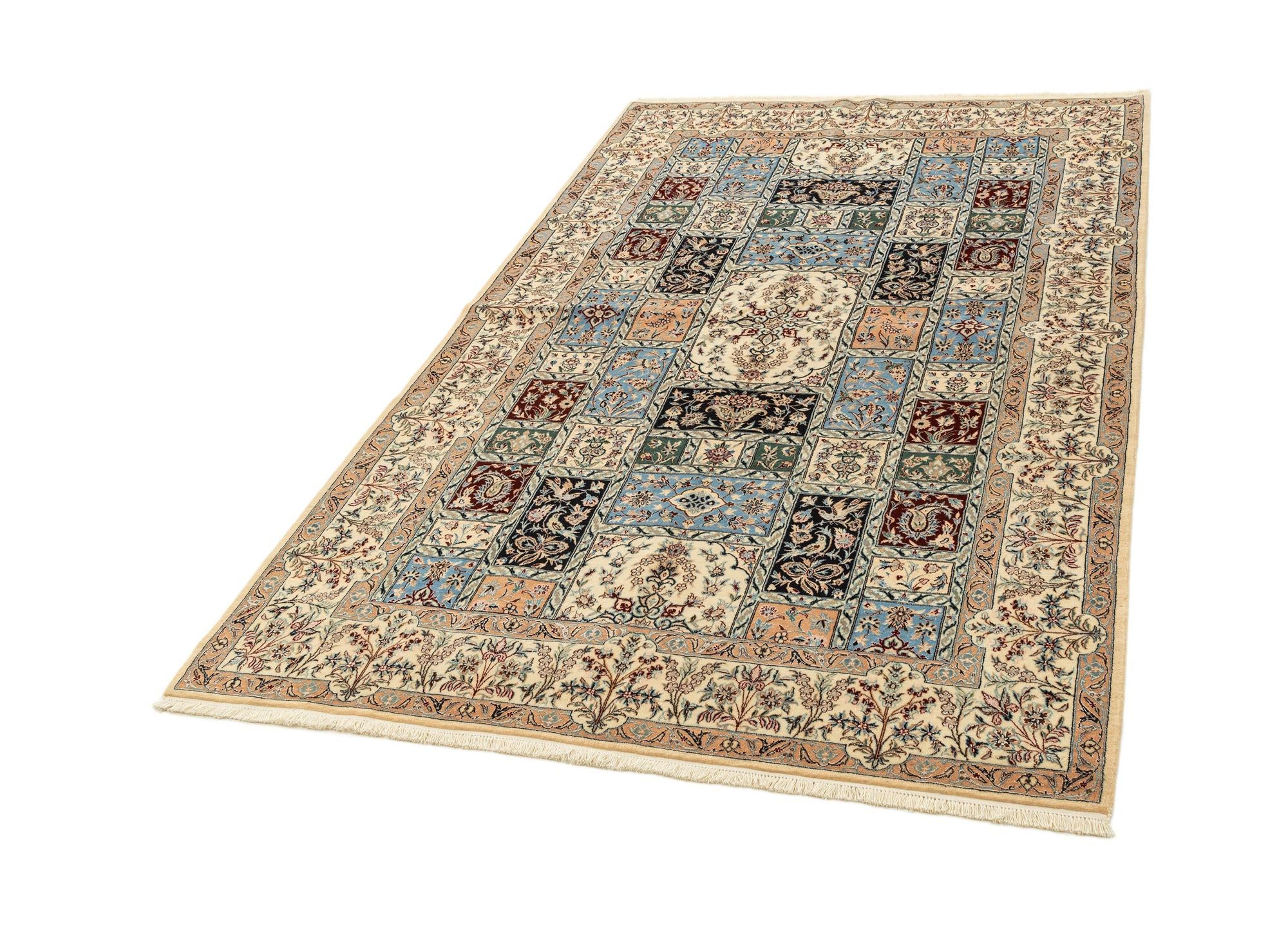 4' 10 x 7' 10 Hand Knotted Nain Rug