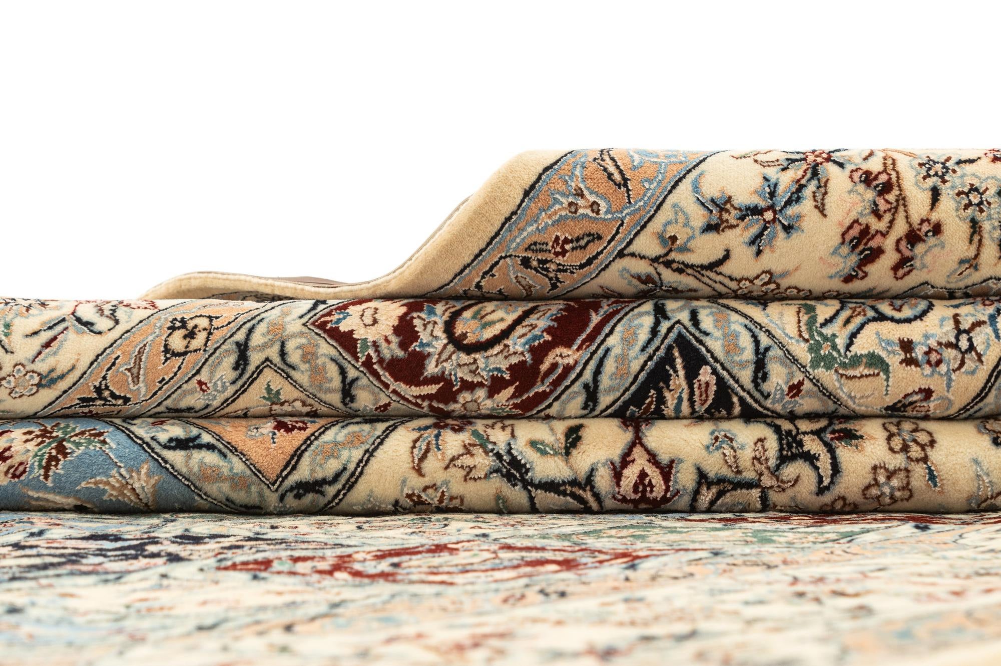 4' 10 x 7' 10 Hand Knotted Nain Rug