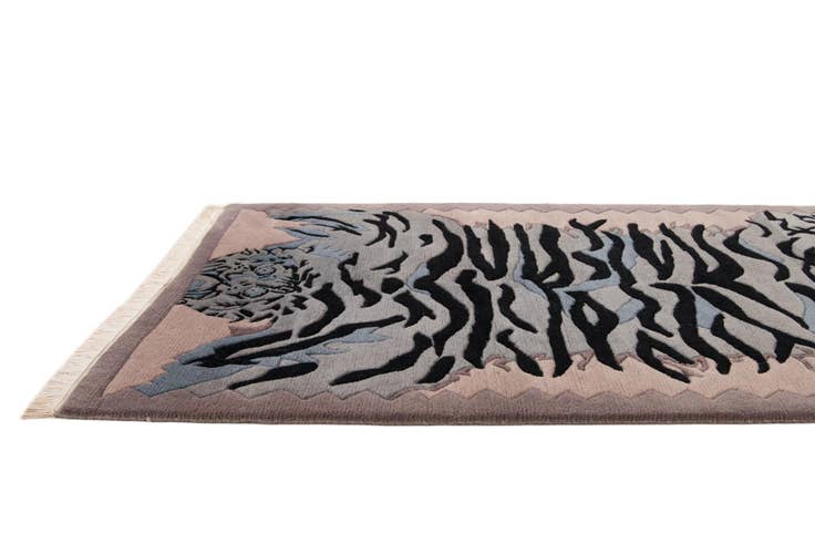 Detail image of 4' x 5' 10 Hand Knotted Nepal Wool Rug