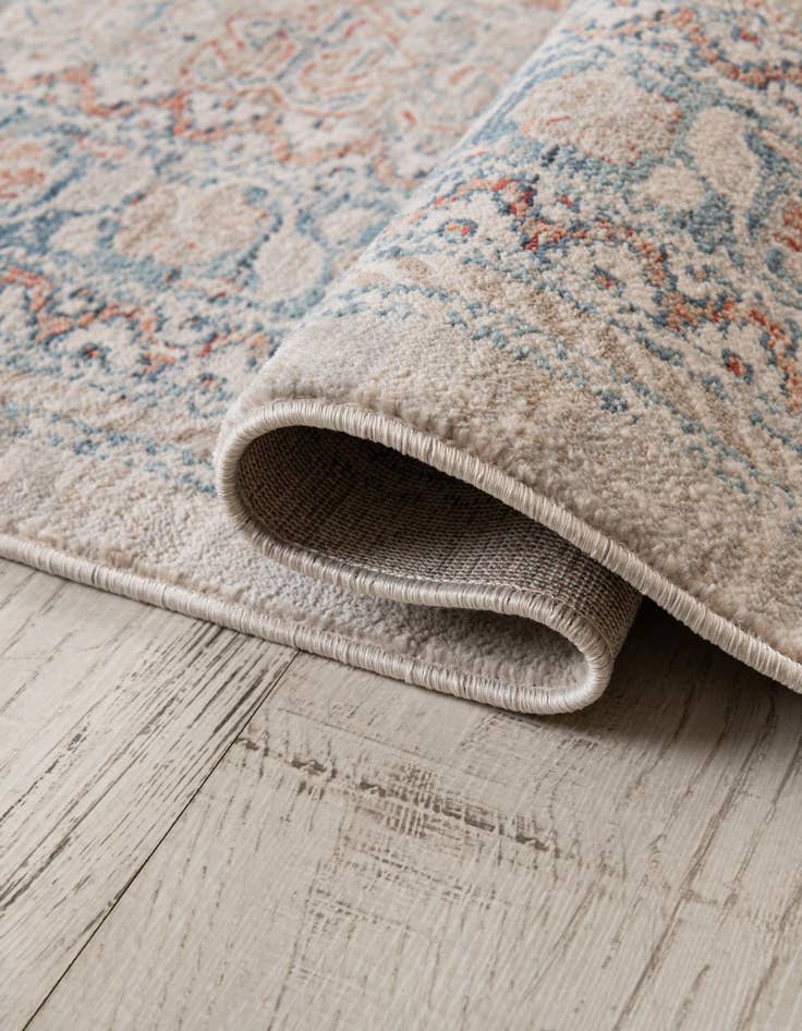 Detail image of 2' 7 x 12' Newport Rug