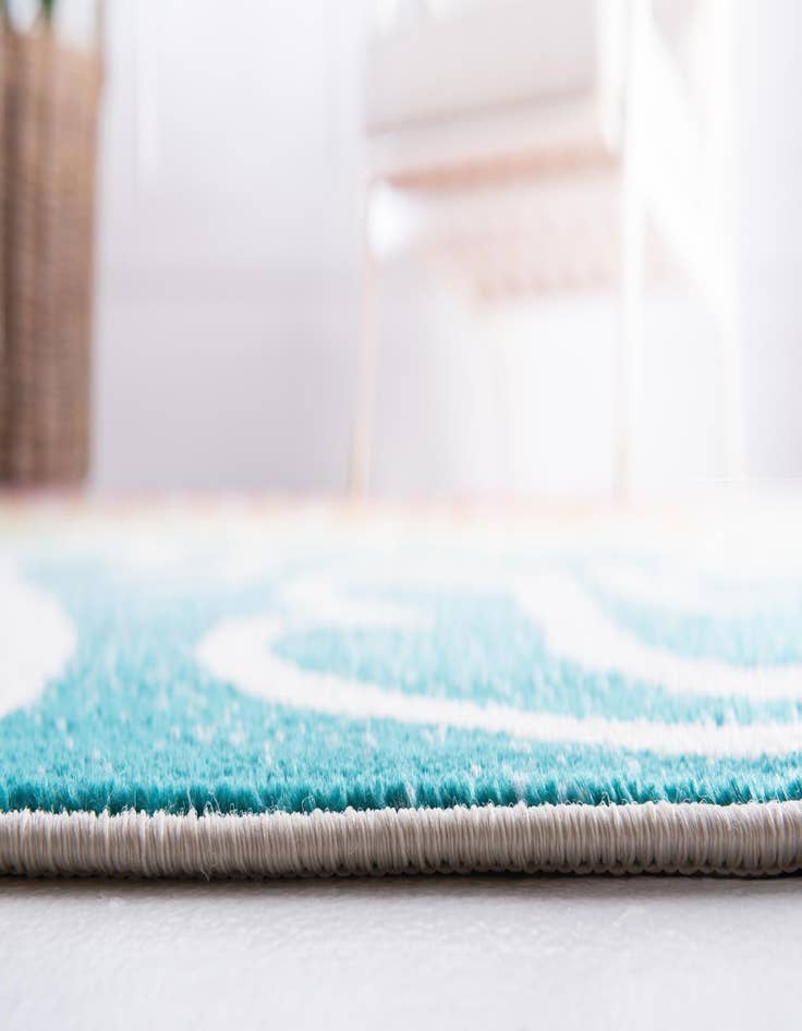 Detail image of 4' x 6' Open Hearts Rug