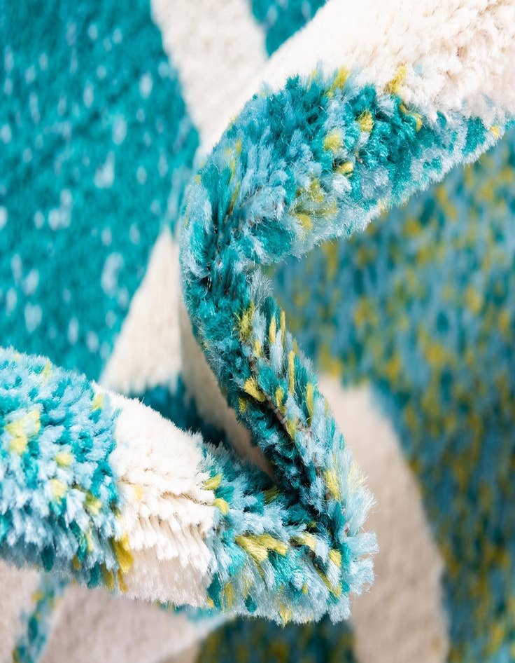 Detail image of 4' x 6' Open Hearts Rug