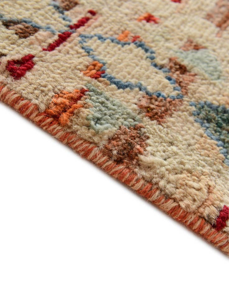 Detail image of 3' 2 x 4' 11 Hand Knotted Oushak Wool Rug