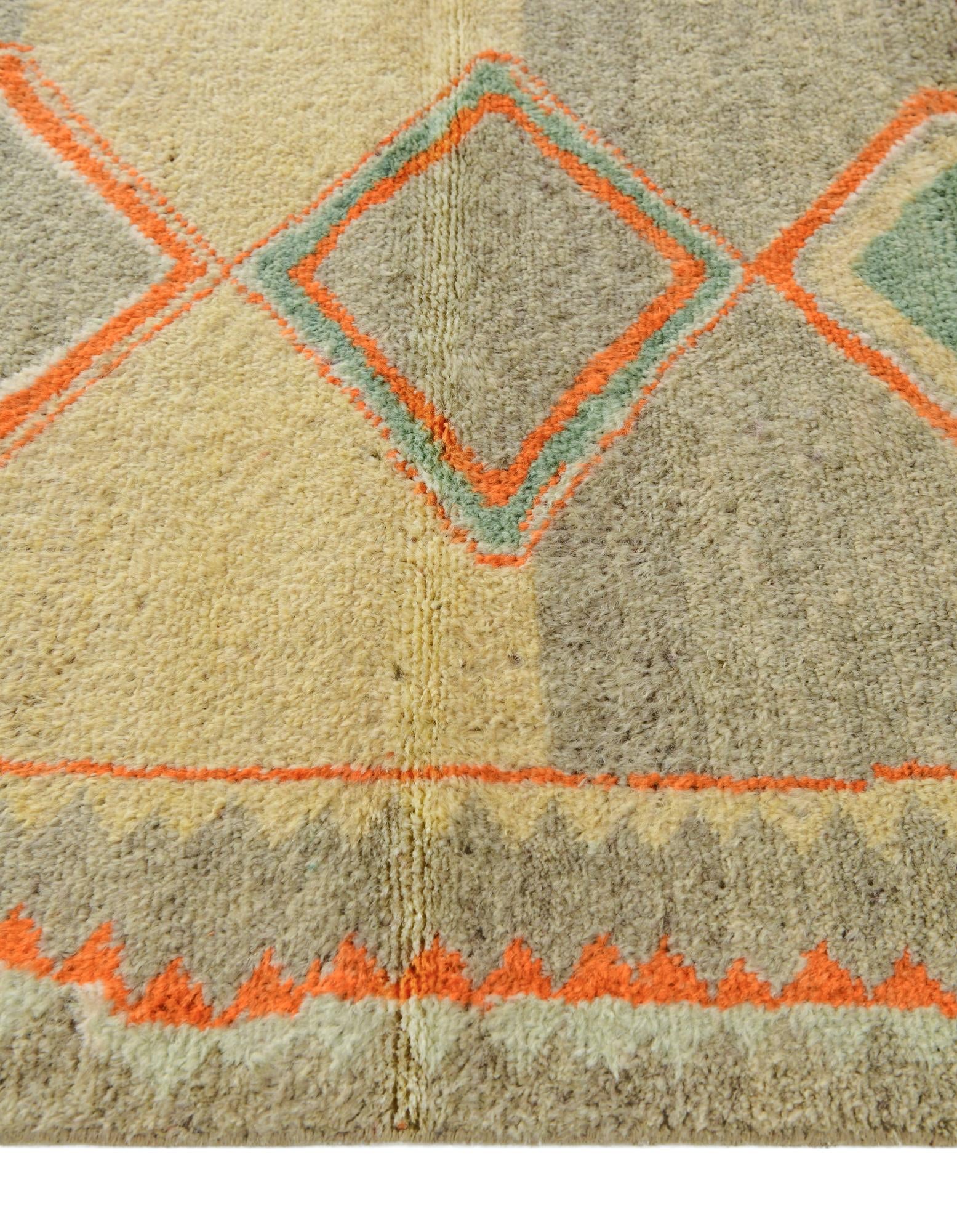 2' 8 x 3' 8 Hand Knotted Oushak Wool Rug