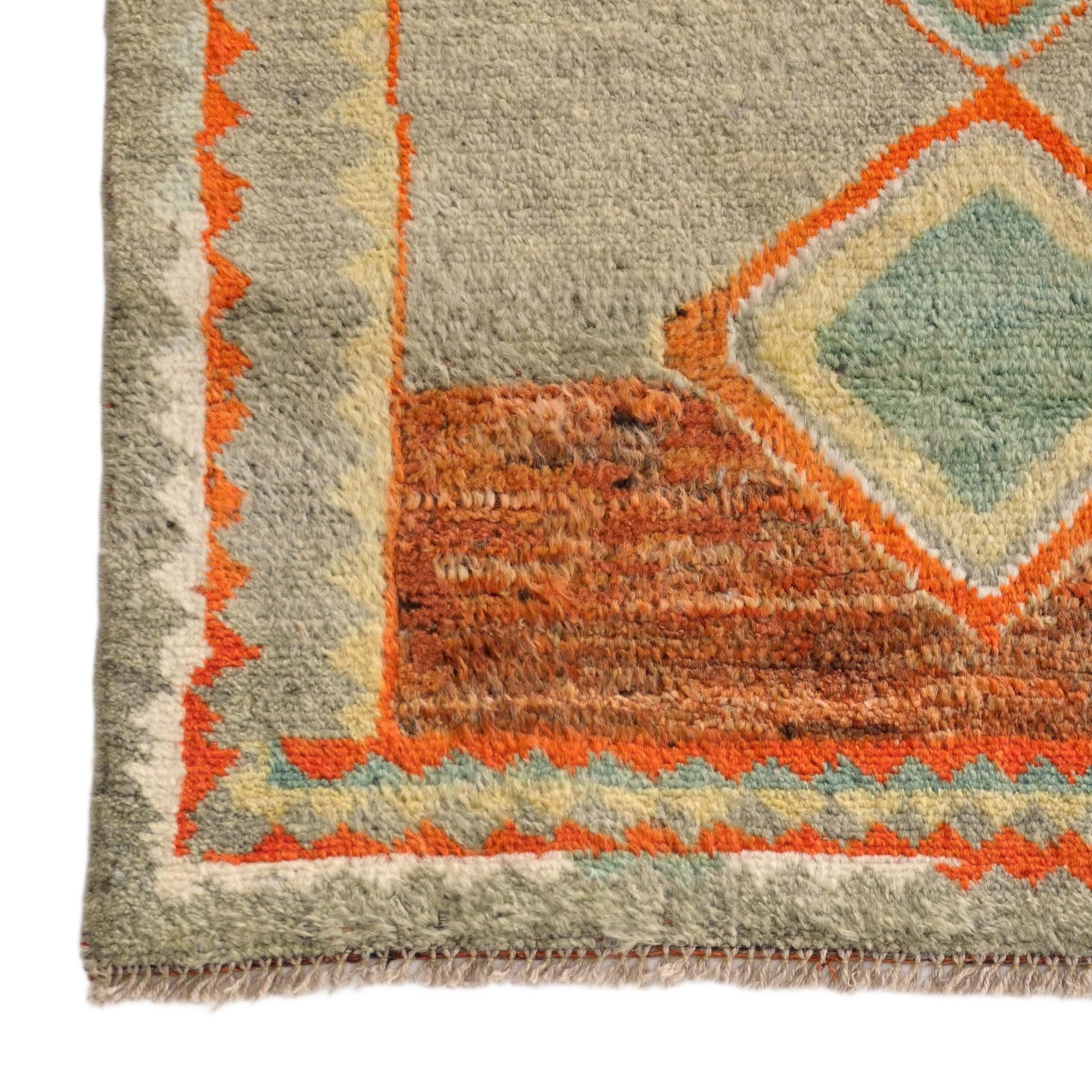 2' 8 x 3' 8 Hand Knotted Oushak Wool Rug