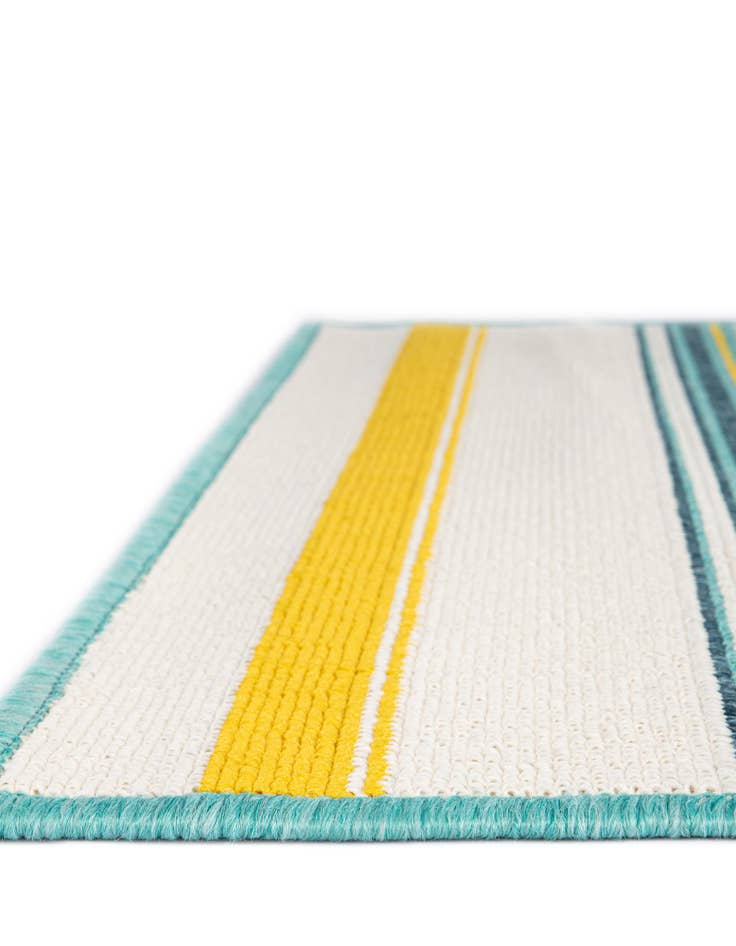 Detail image of 7' 10 x 10'  Washable Border Indoor / Outdoor Rug