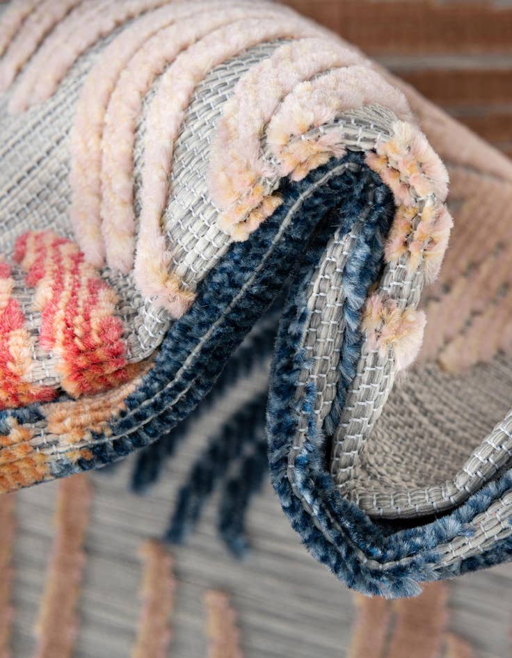 Detail image of 6' 4 x 9' Easy-Clean Botanical Indoor / Outdoor Rug