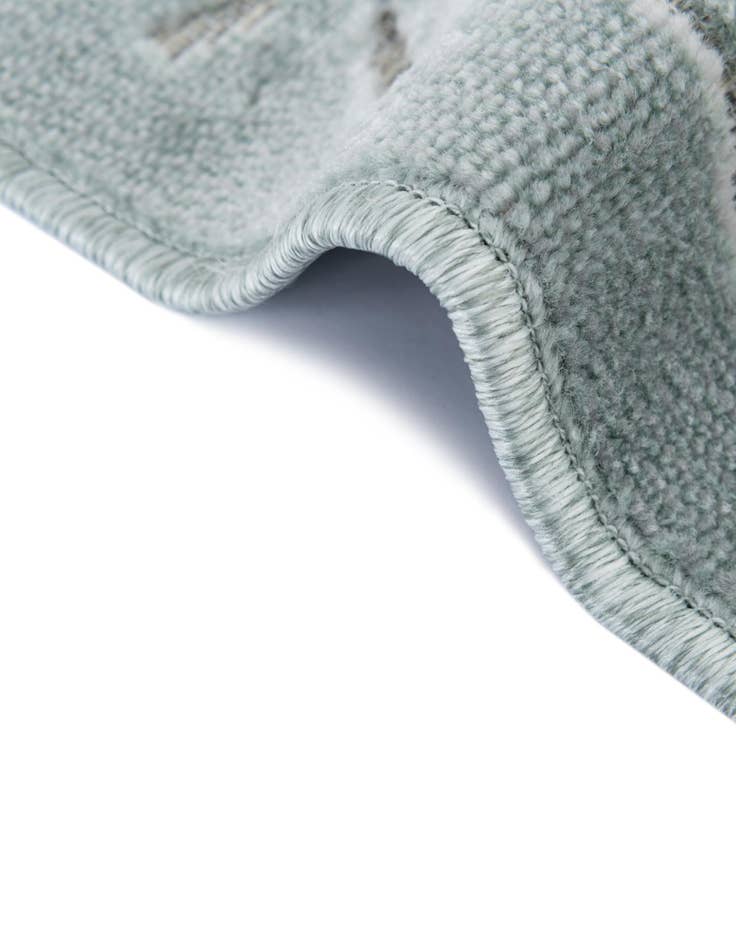 Detail image of 6' 4 x 9' Easy-Clean Botanical Indoor / Outdoor Rug