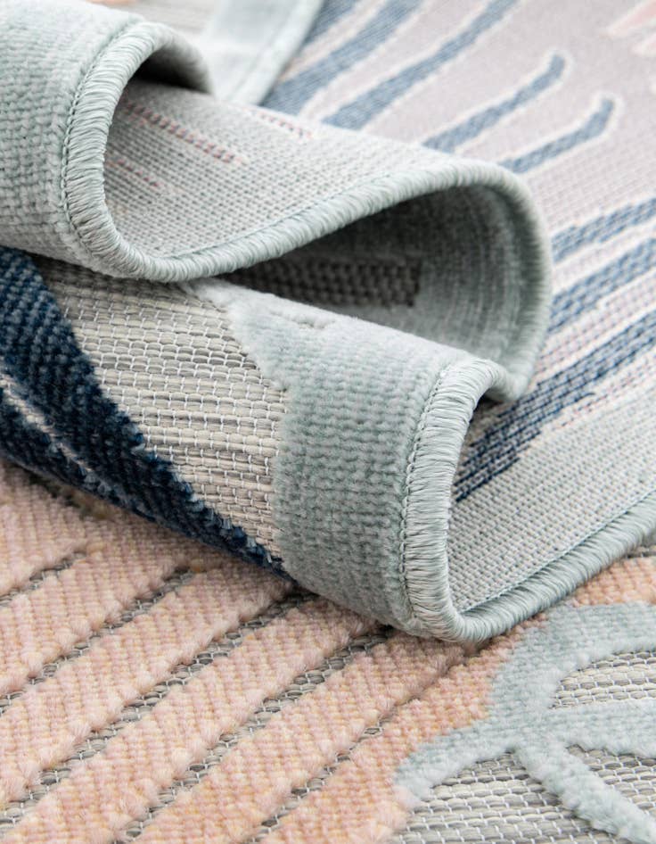 Detail image of 5' 2 x 8' Easy-Clean Botanical Indoor / Outdoor Rug