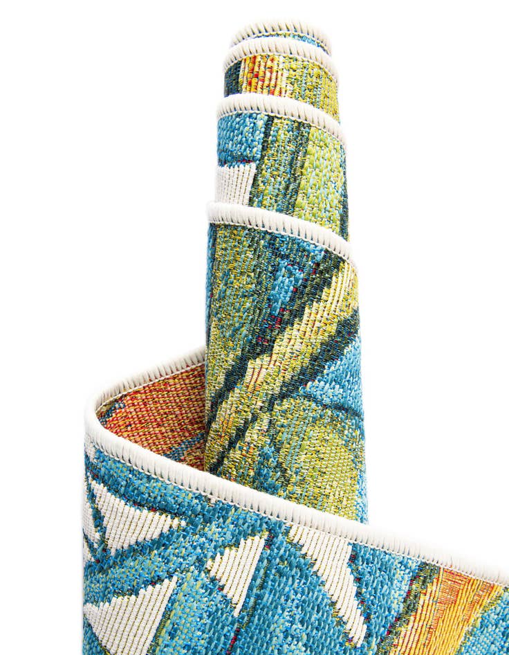 Detail image of 9' x 12'  Washable Botanical Indoor / Outdoor Rug