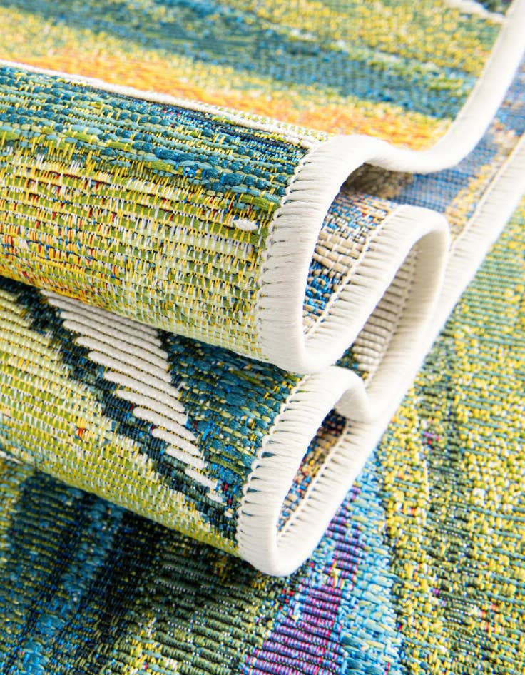 Detail image of 9' x 12'  Washable Botanical Indoor / Outdoor Rug