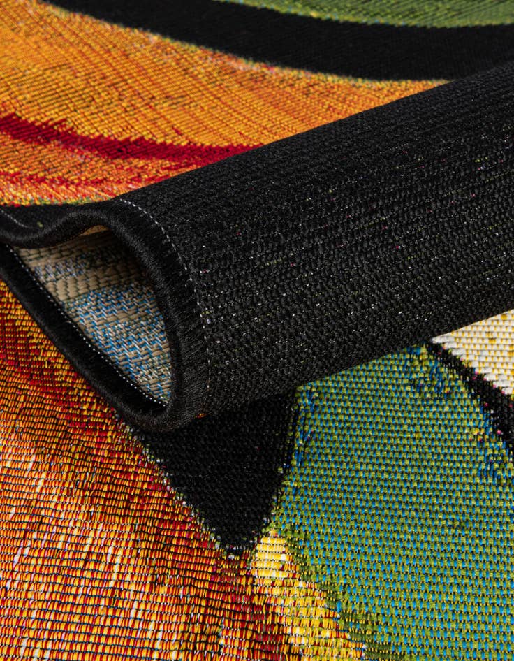 Detail image of 5' x 7' Easy-Clean Botanical Indoor / Outdoor Rug