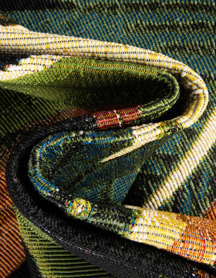 Detail image of 5' x 7' Easy-Clean Botanical Indoor / Outdoor Rug