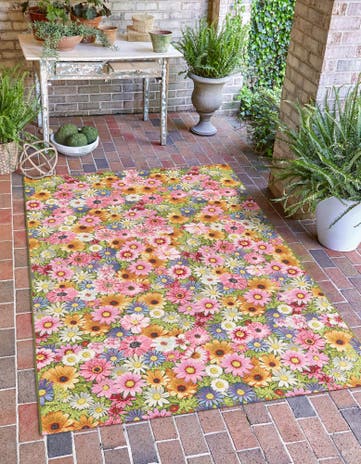 3' 3 x 5' 3 Easy-Clean Botanical Indoor / Outdoor Rug