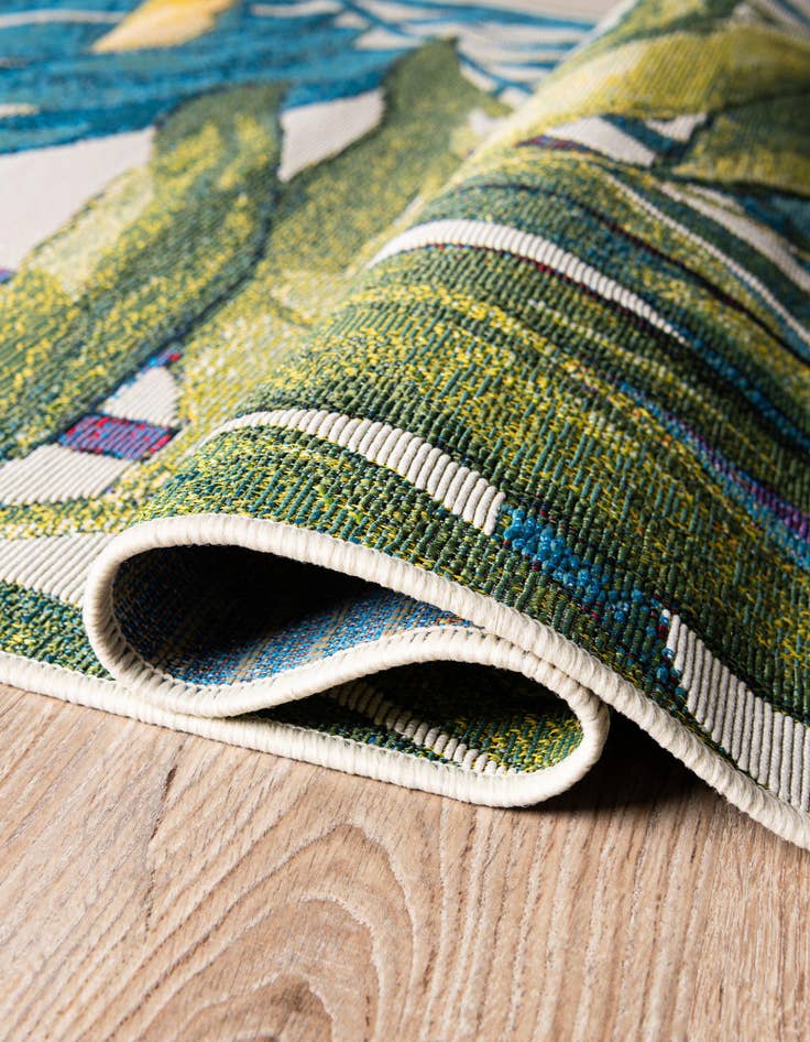 Detail image of 3' 3 x 5' 3  Washable Botanical Indoor / Outdoor Rug