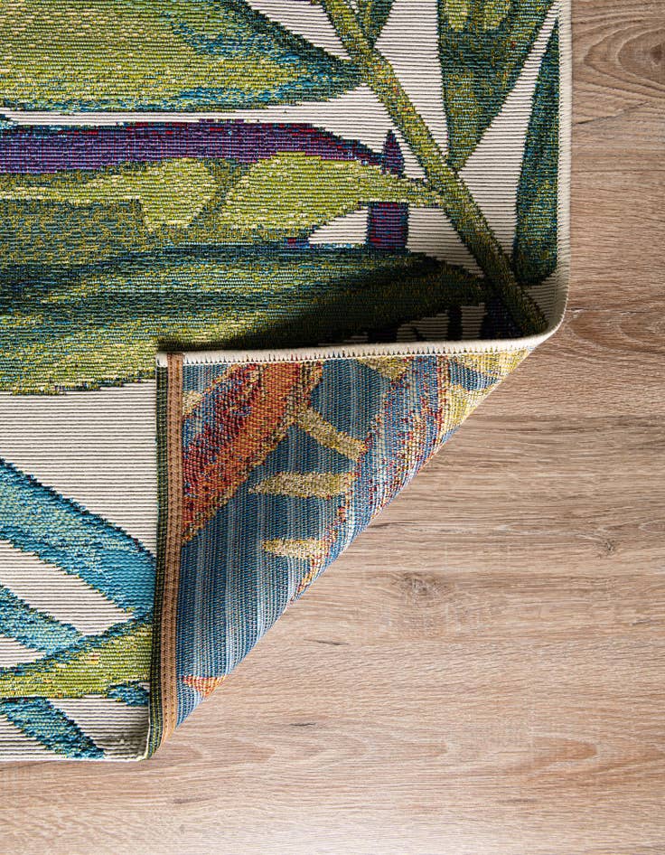 Detail image of 3' 3 x 5' 3  Washable Botanical Indoor / Outdoor Rug