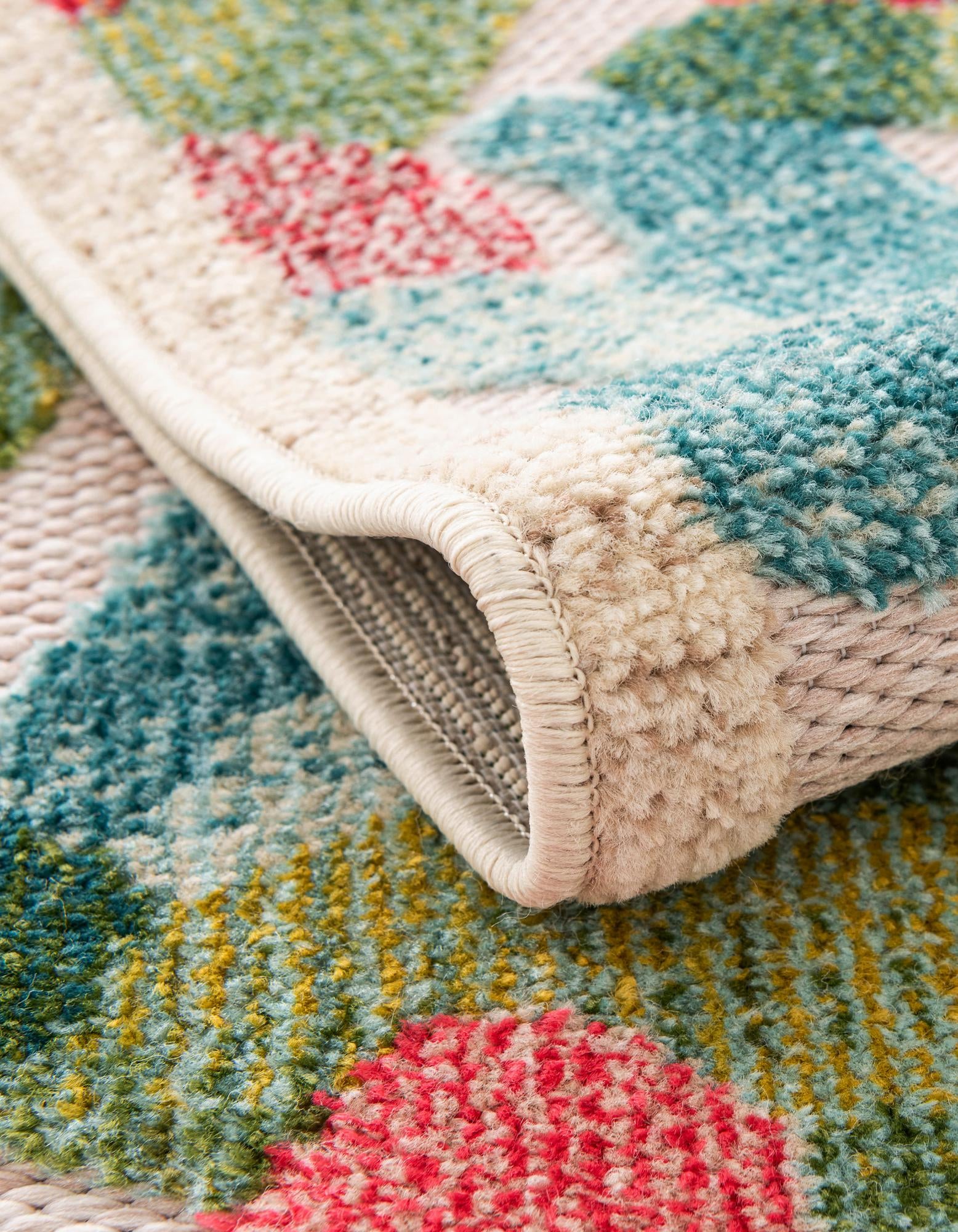 4' x 6' Easy-Clean Casablanca Indoor / Outdoor Rug