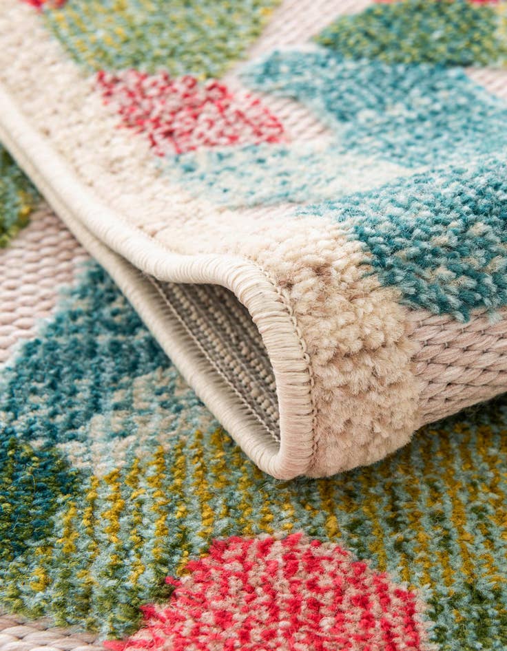 Detail image of 7' 10 x 10' Easy-Clean Casablanca Indoor / Outdoor Rug