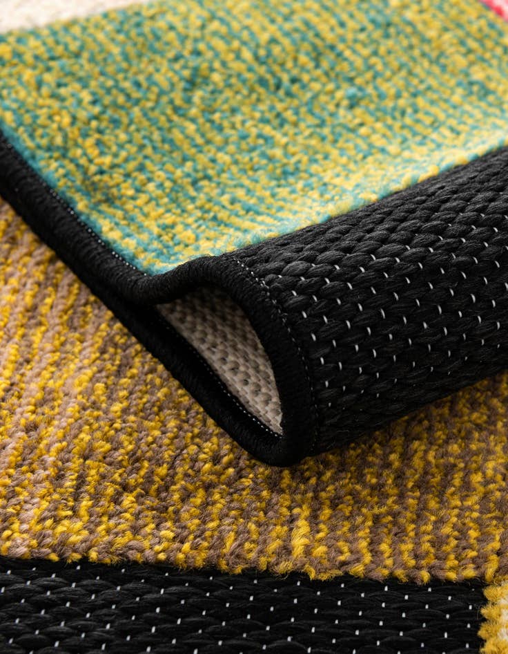 Detail image of 7' 10 x 10' Easy-Clean Casablanca Indoor / Outdoor Rug