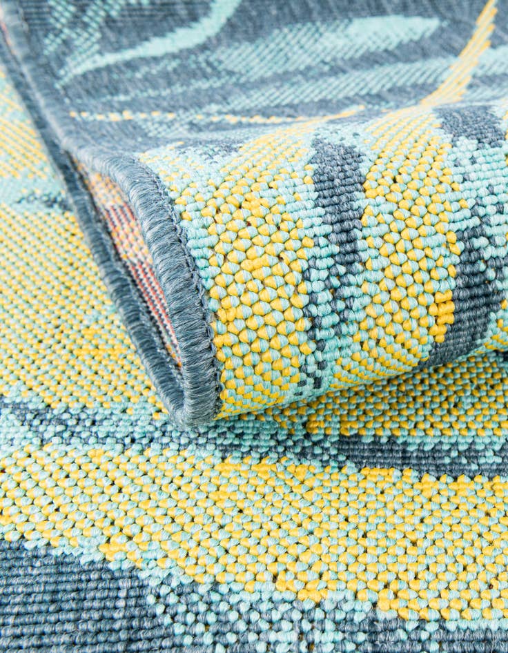 Detail image of 2' x 3' Easy-Clean Coastal Indoor / Outdoor Rug