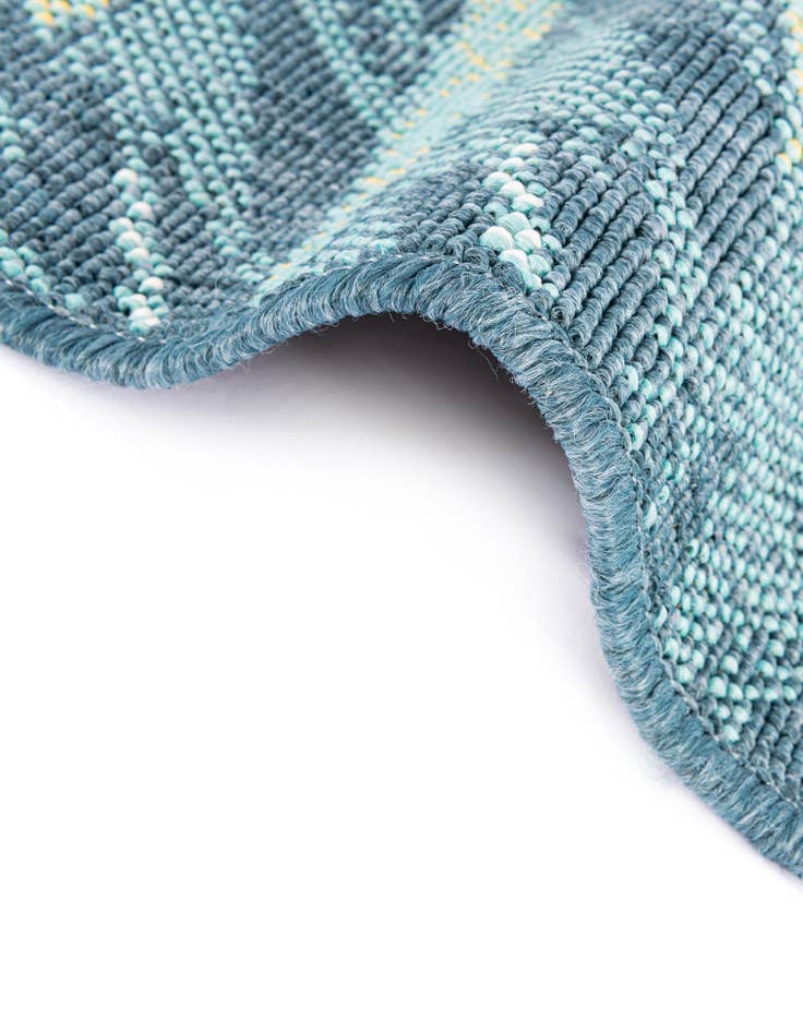 Detail image of 7' 10 x 10' Easy-Clean Coastal Indoor / Outdoor Rug