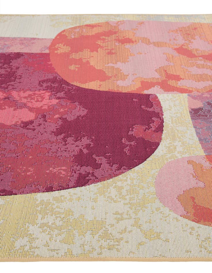 Detail image of 5' 3 x 7' 6 Easy-Clean Modern Indoor / Outdoor Rug