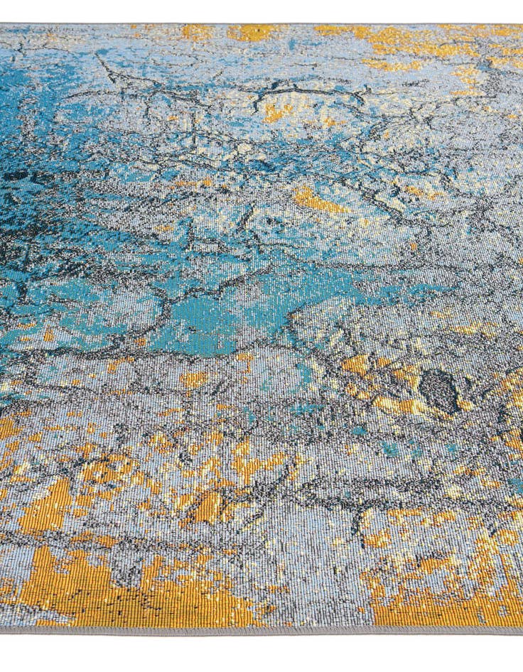 Detail image of 5' 2 x 7' 8 Easy-Clean Modern Indoor / Outdoor Rug