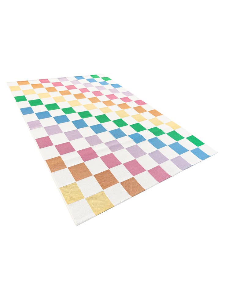 Detail image of 5' 4 x 7' 6 Easy-Clean Modern Indoor / Outdoor Rug