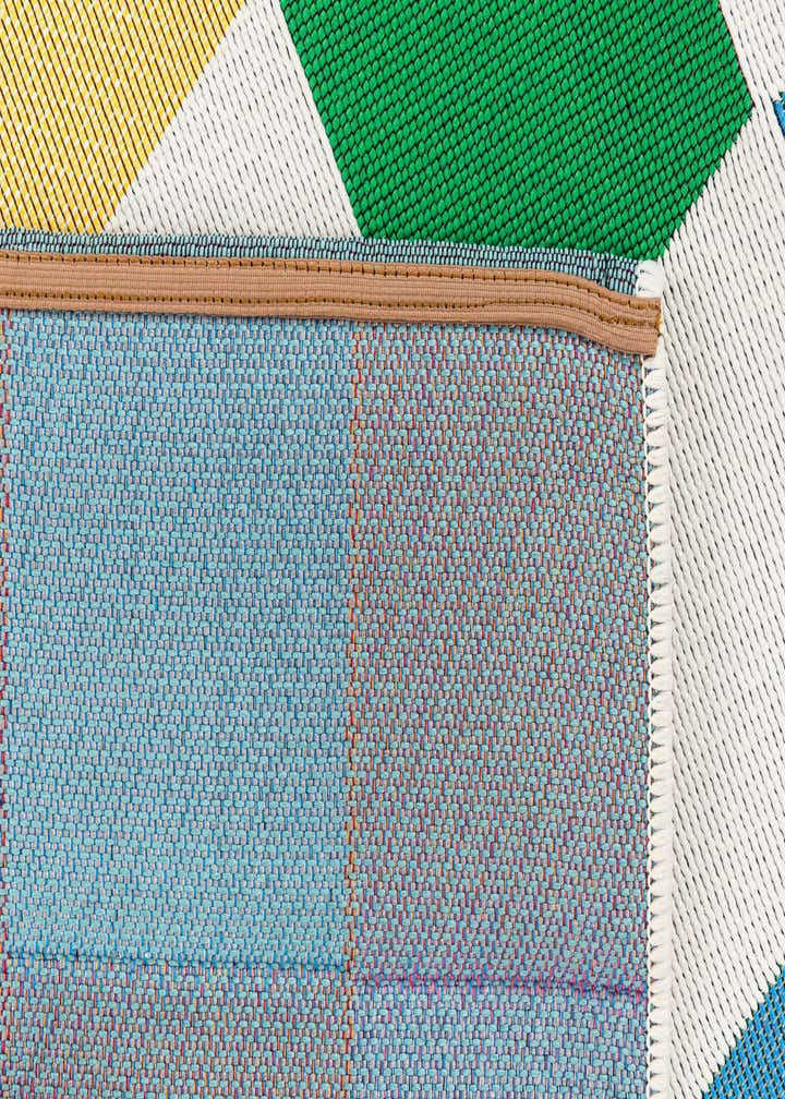 5' 4 x 7' 6 Easy-Clean Modern Indoor / Outdoor Rug