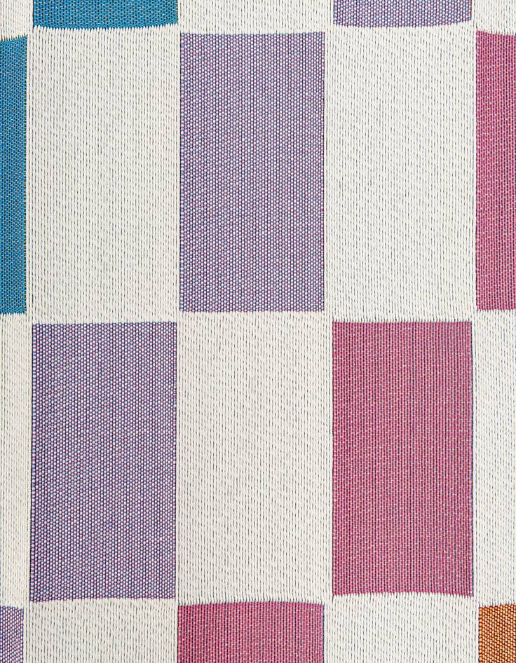 Detail image of 5' 4 x 7' 6 Easy-Clean Modern Indoor / Outdoor Rug