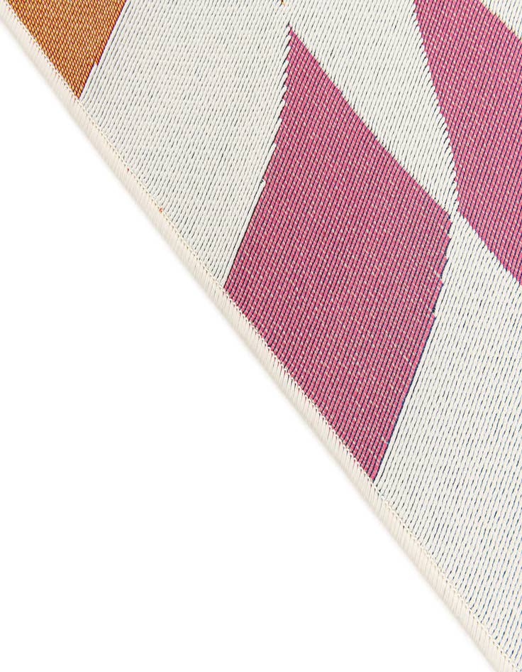 Detail image of 5' 4 x 7' 6 Washable Modern Indoor / Outdoor Rug