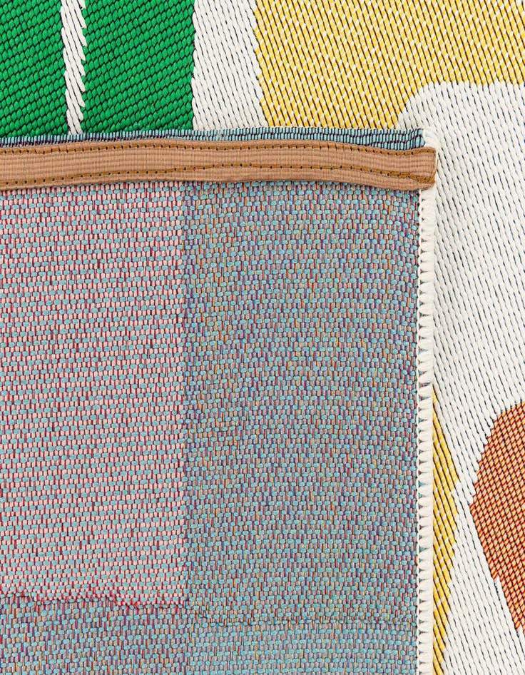 Detail image of 5' 4 x 7' 6 Washable Modern Indoor / Outdoor Rug