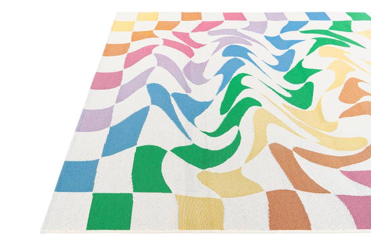 Detail image of 5' 4 x 7' 7 Easy-Clean Modern Indoor / Outdoor Rug